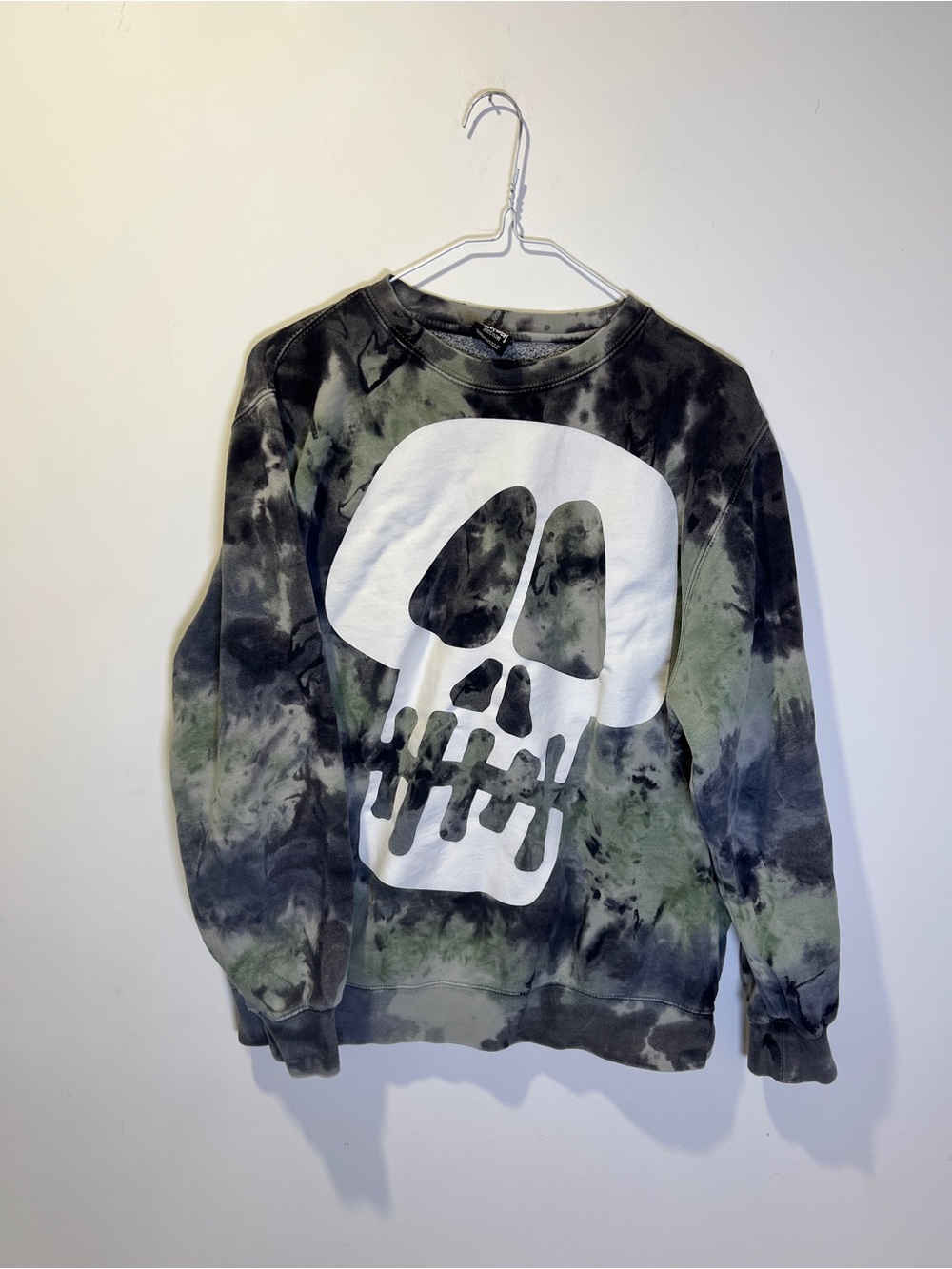 Stussy Tie-Dye Skull Crewneck Sweater - Green/Black/White size M
